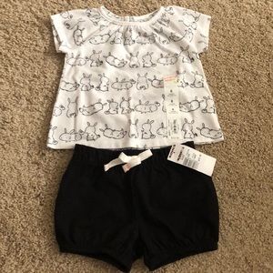 Rabbit top with black shorts 6M